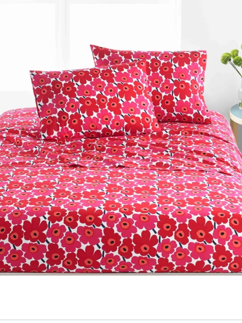 Marímekko Uniqlo Red Floral Sheet Set Queen NWT
